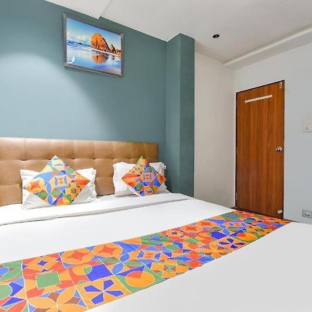 Nidhivan Hotel And Rooms Σουράτ Εξωτερικό φωτογραφία